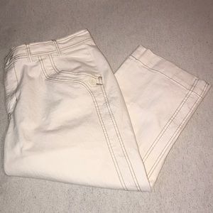 Women’s denim capris